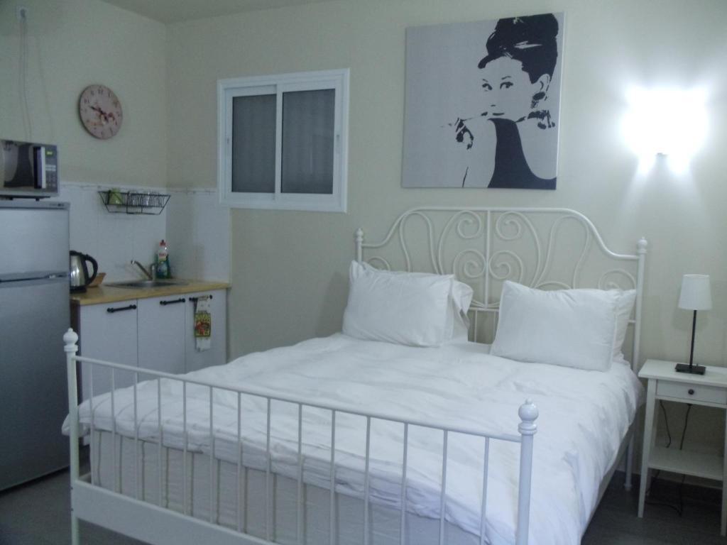 Casa Vital Boutique Hotel Rechovot Quarto foto